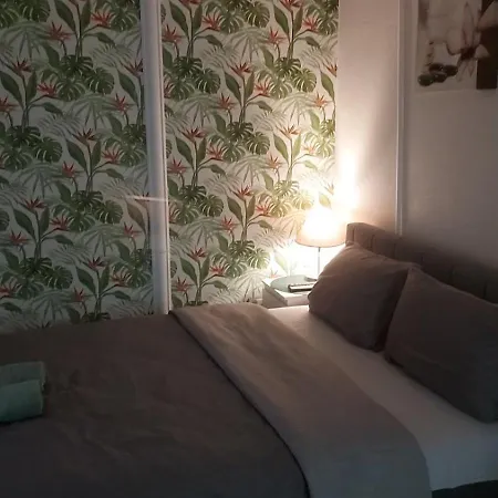 Nena * ヤゴディナ